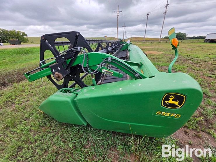 2013-john-deere-635fd-image-8