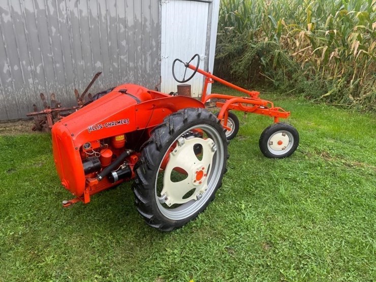 allis-chalmers-g-tractor-image-3