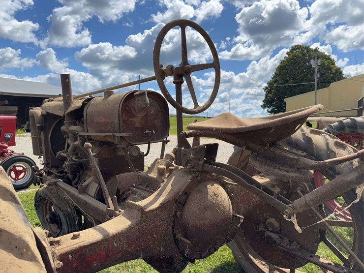 farmall-f-20-image-25