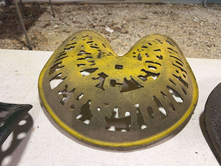 (3)-cast-iron-seats-image-11