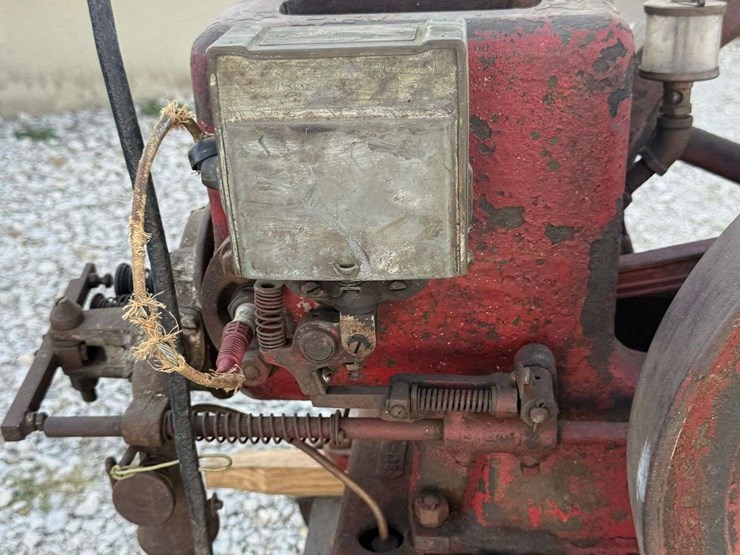 fuller-&-johnson-2-hp-hit-&-miss-engine-on-truck-cart-image-21