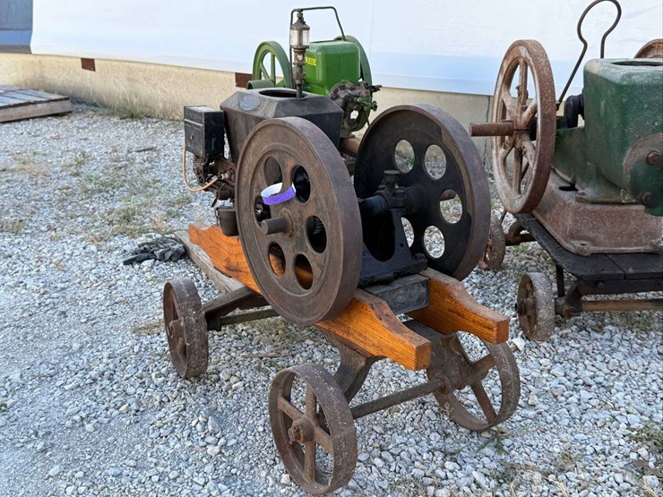 2-hp-stover-hit-and-miss-engine-image-7