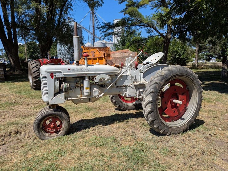 mccormick-farmall-c-demonstrator-image-1