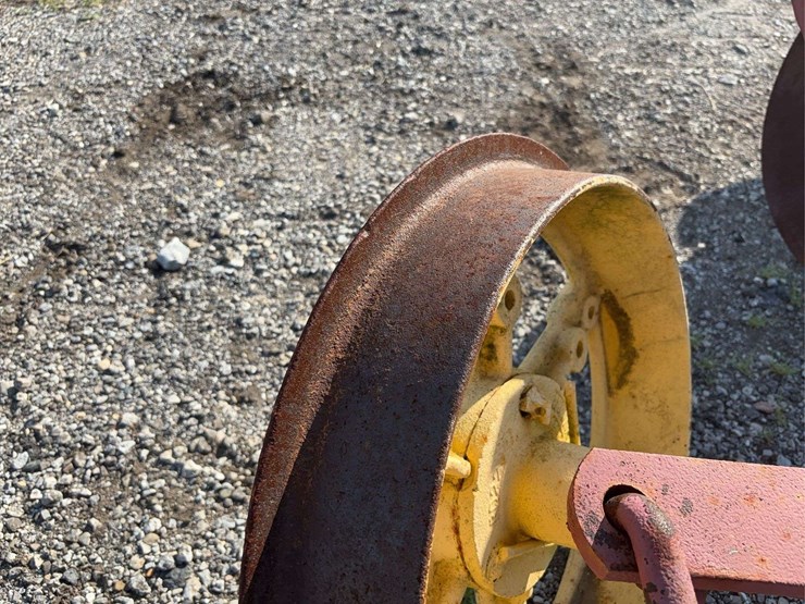 minneapolis-moline-disc-plow-image-11