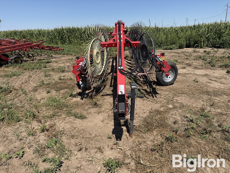 2016-massey-ferguson-3986-image-2