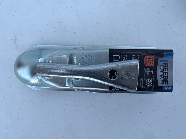 #1022-•-trailer-hitch-and-coupler-image-3