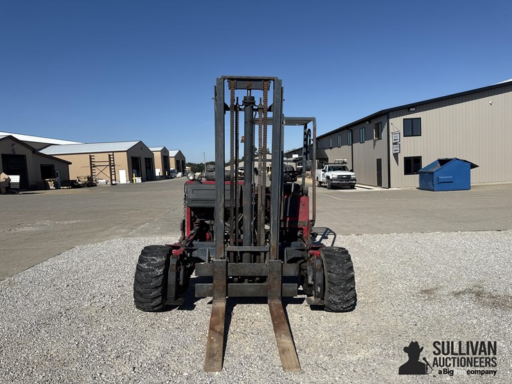 2005-moffett-m5500-image-2