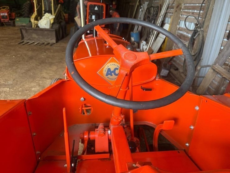 1935-allis-chalmers-u-tractor-image-14