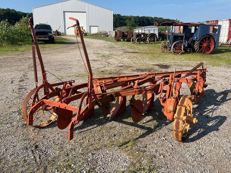 moline-5-bottom-plow-image-4