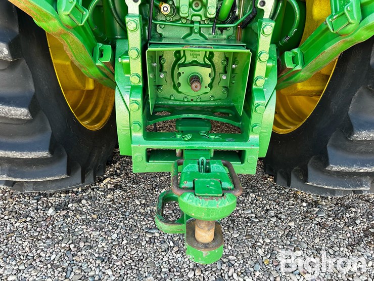 2023-john-deere-8r-370-image-17