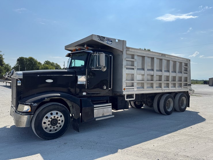 #1642-•-1995-peterbilt-dump-truck-image-9
