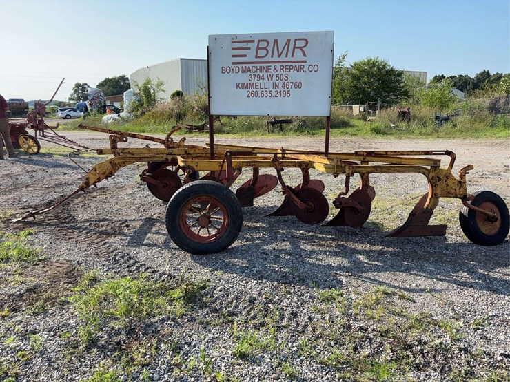 minneapolis-moline-plow-image-6