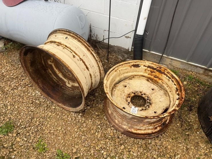 2-28"-tractor-rims-image-3