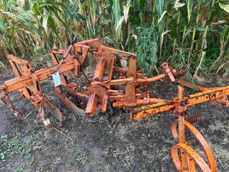 allis-chalmers-cultivator-image-5