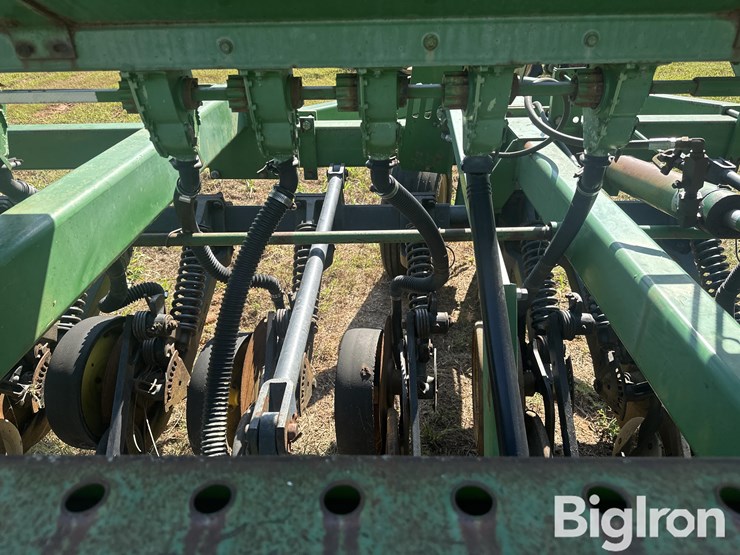 john-deere-750-image-17