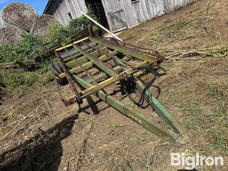 john-deere-200-image-3