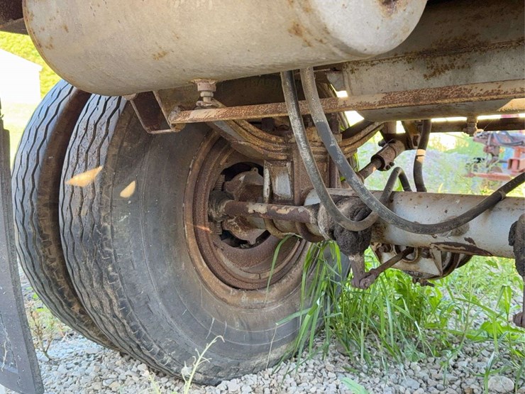 monon-van-trailer-image-40