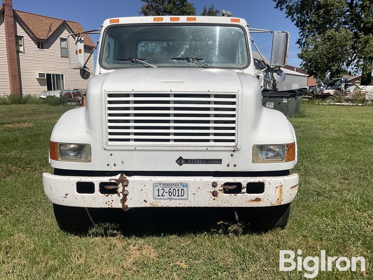 1997-international-4900-image-2