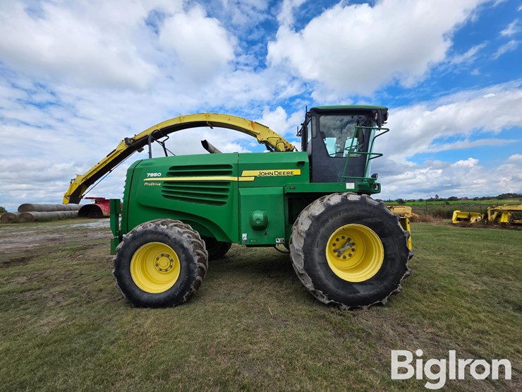 2010-john-deere-7950-image-4