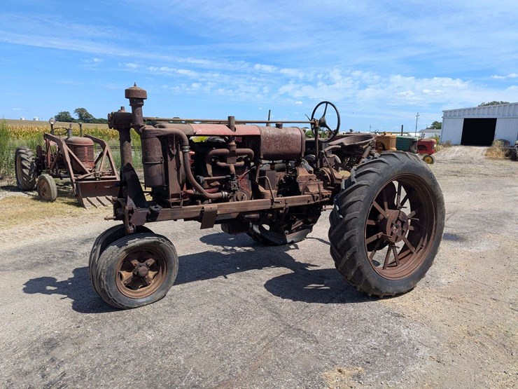 international-harvester-tractor-f-20-image-1