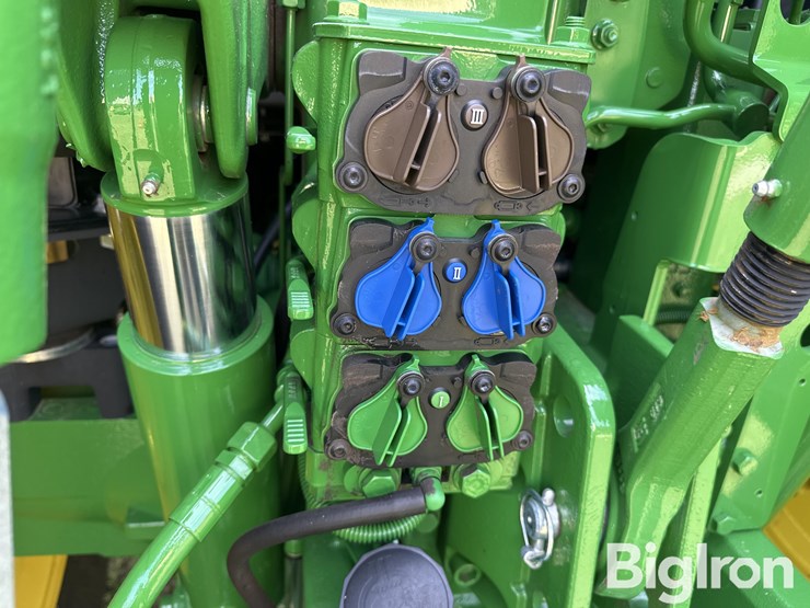 2022-john-deere-6r-110-image-11