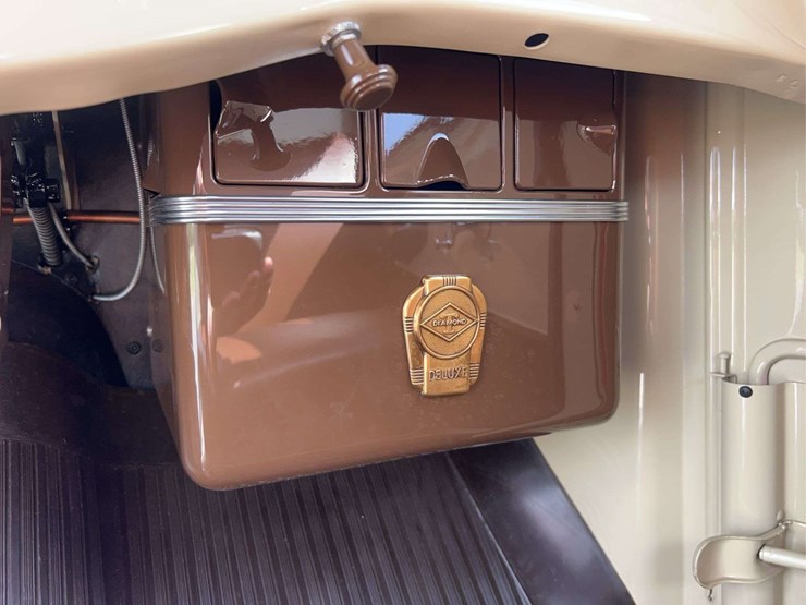 1948-diamond-t-201-one-ton-pickup-image-104
