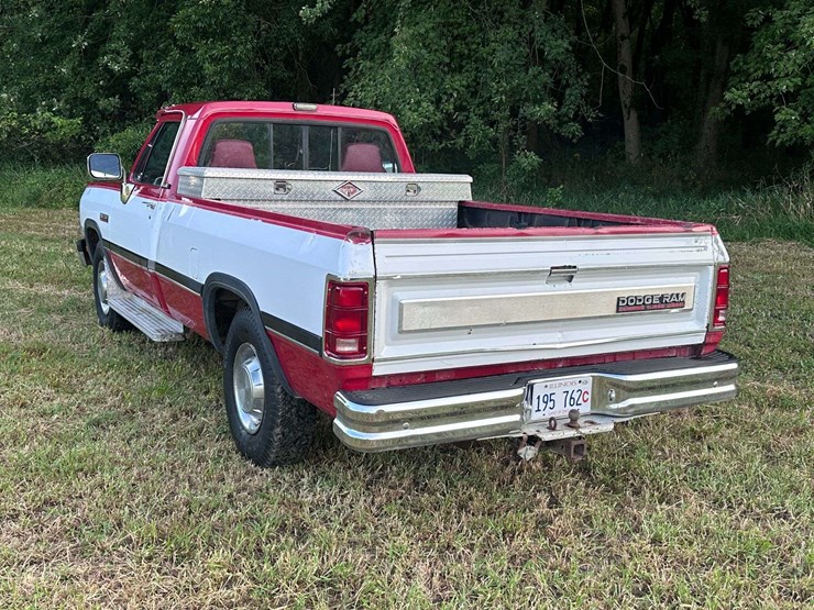 1991-dodge-d250-image-17