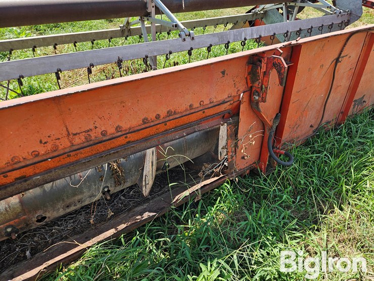 massey-ferguson-1859-image-18