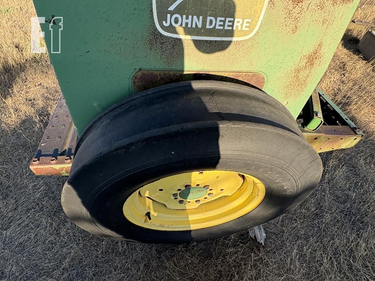 john-deere-8300-image-10