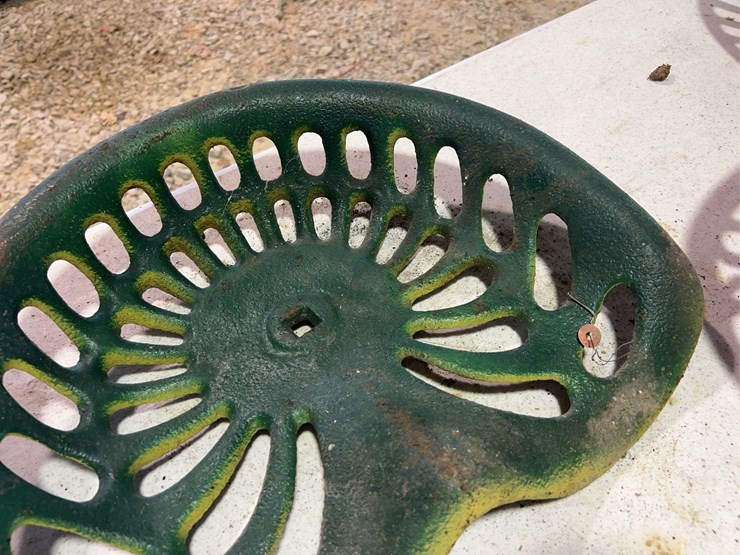 (3)-cast-iron-seats-image-4