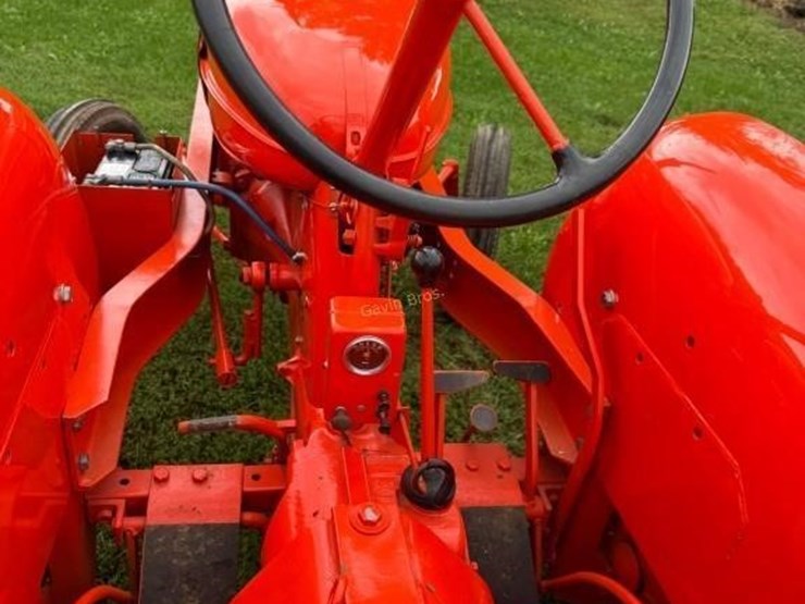 1949-allis-chalmers-ib-tractor-image-14