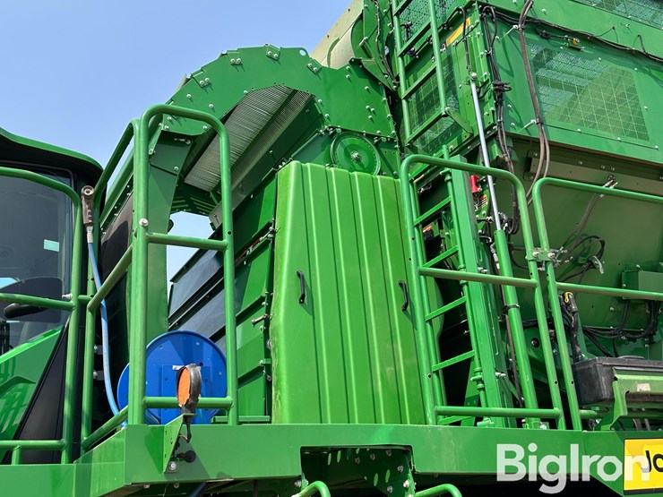 2022-john-deere-cs770-cotton-stripper-image-15