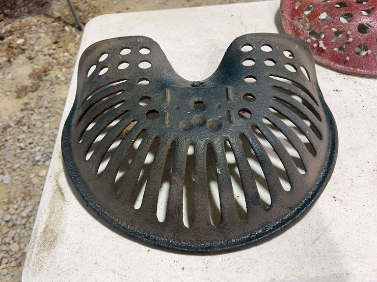 (3)-cast-iron-seats-image-16