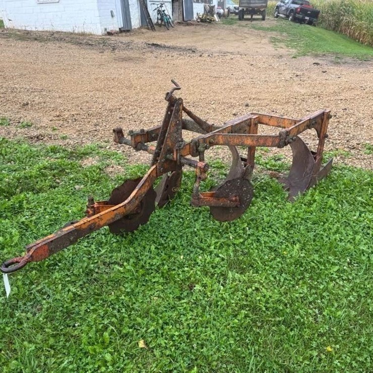 Allis Chalmers 3 Bottom Snap Coupler Plow