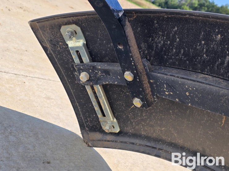 massey-ferguson-8727s-image-17