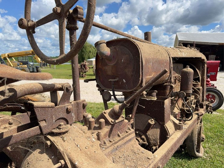 farmall-f-20-image-28
