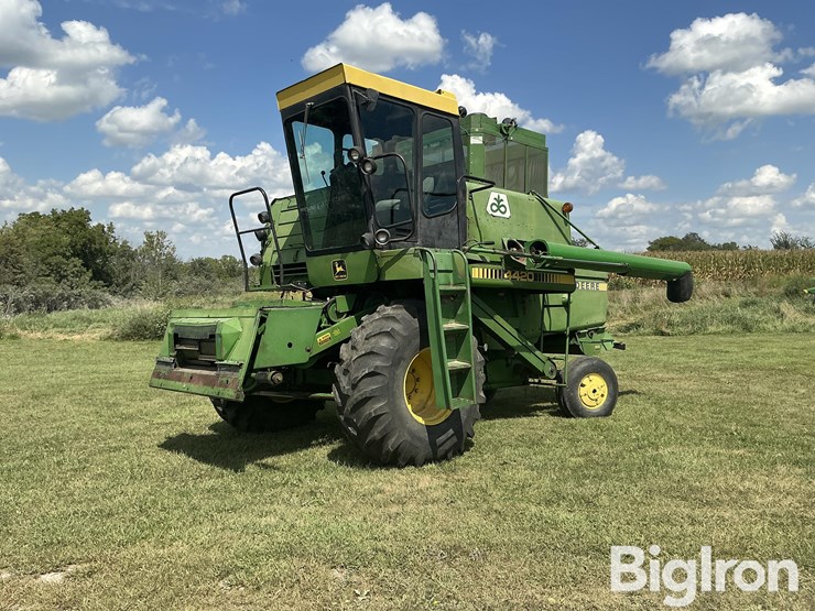 1981-john-deere-4420-image-1