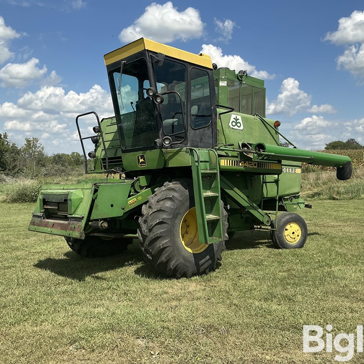 1981 JOHN DEERE 4420