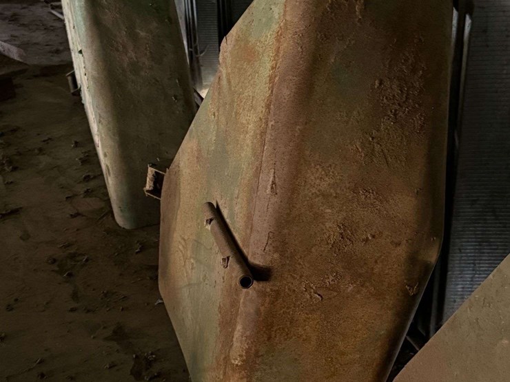 pair-of-fenders-–-believed-to-be-oliver-image-3
