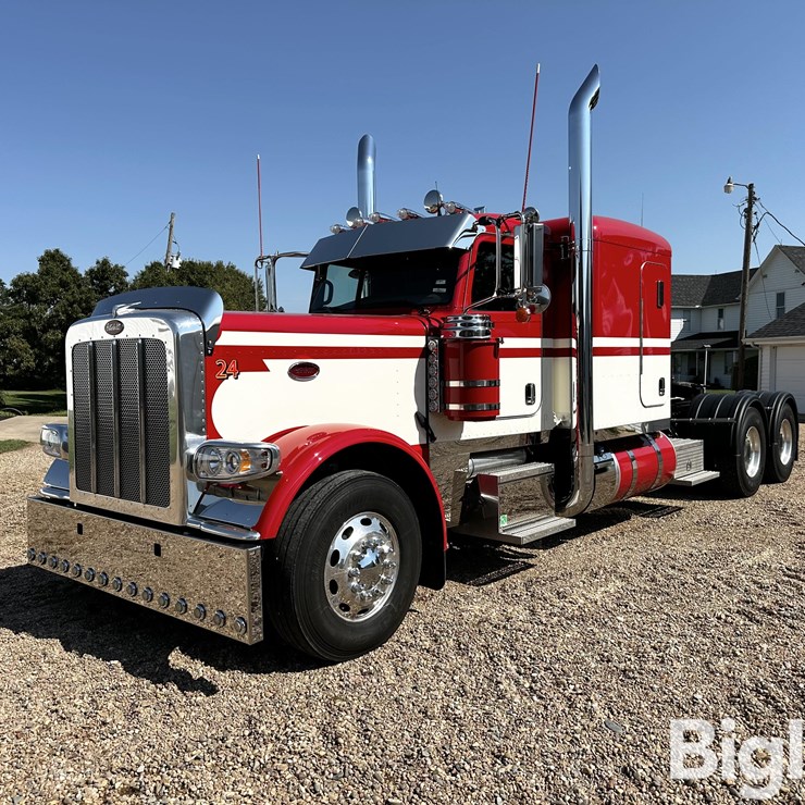 2024 PETERBILT 389