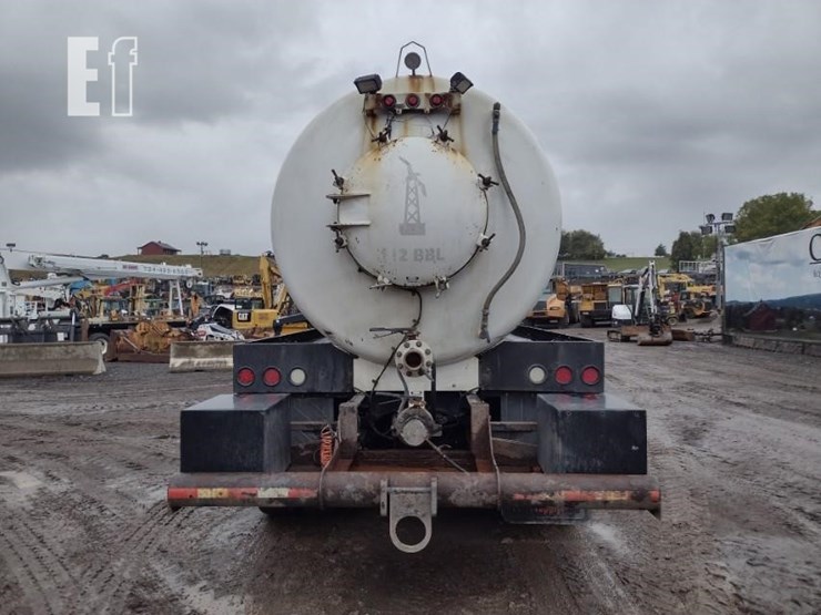 2020-peterbilt-567-image-4