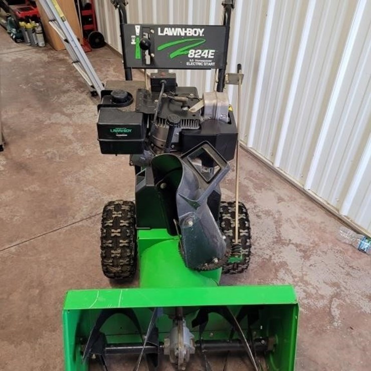 Lawn Boy 8hp Electric Start Snow Blower