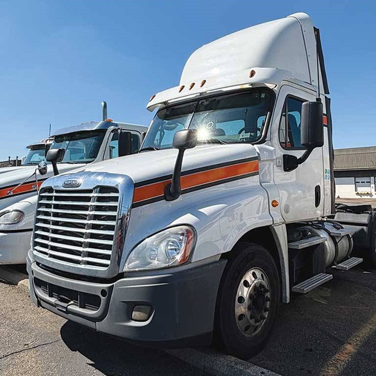 2017 FREIGHTLINER CASCADIA 125