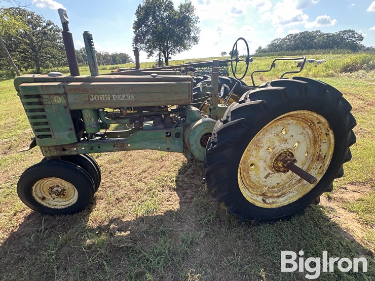 john-deere-b-image-4