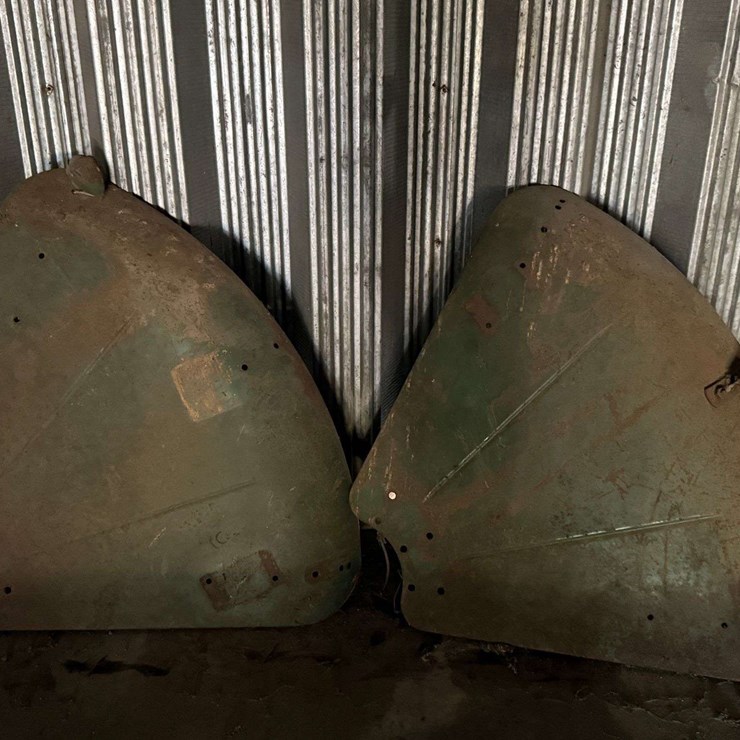 Pair of Oliver Tractor Rear Fenders