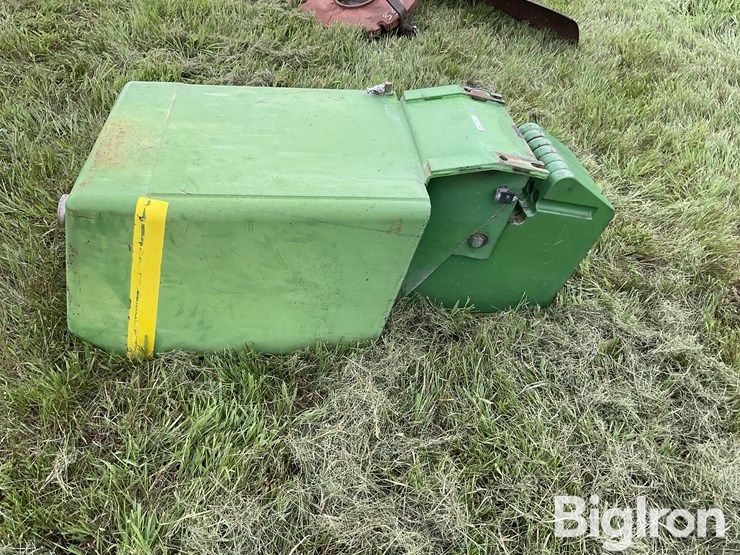 john-deere-100-image-2