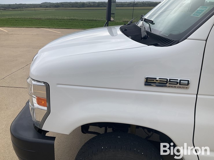 2014-ford-e350-image-12