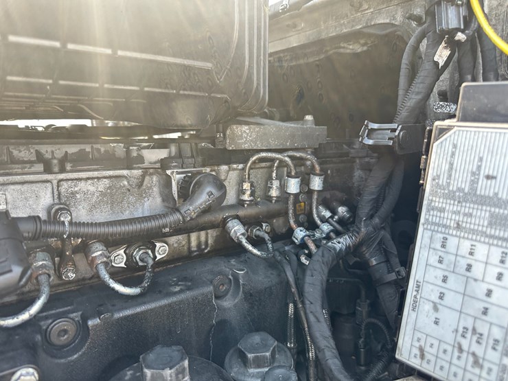 2018-western-star-5700-image-50