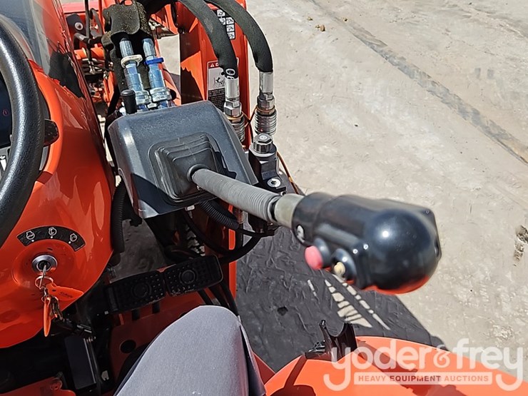 2019-kubota-l3901-image-28