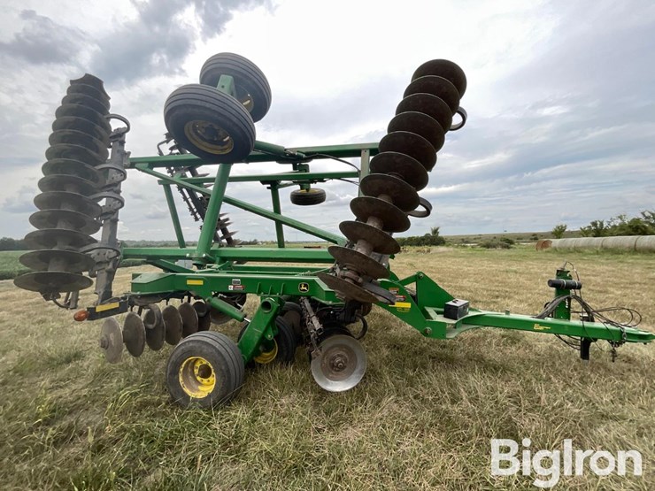 2013-john-deere-2620-image-4